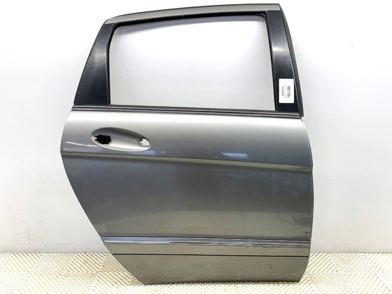 Dveře pravé zadní Mercedes-benz Class B Sports Tourer (W245) 2005 - 2011