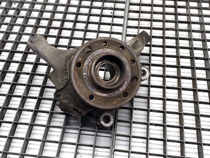 Otoč pravá přední Opel Vectra C (Z02) 2002 - 2009