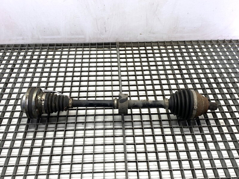 Poloosa pravá přední VW Golf VII (5G1, BQ1, BE1, BE2) 2012 - 2022