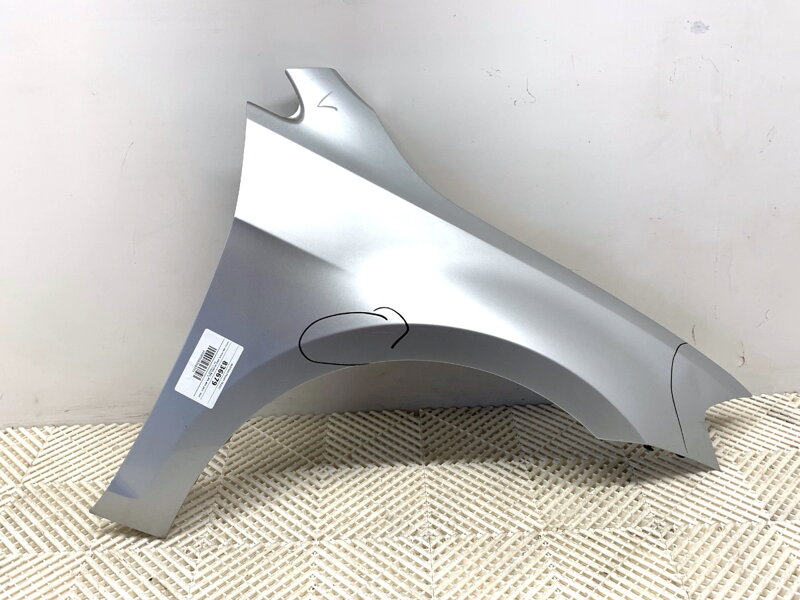 Blatník pravý přední VW Golf VII (5G1, BQ1, BE1, BE2) 2012 - 2022 LA7W