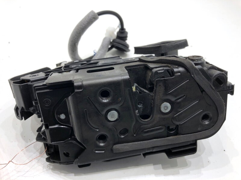 Zámek dveří pravý zadní Skoda Fabia III (NJ3) 2014 - 2022 5TA839016E