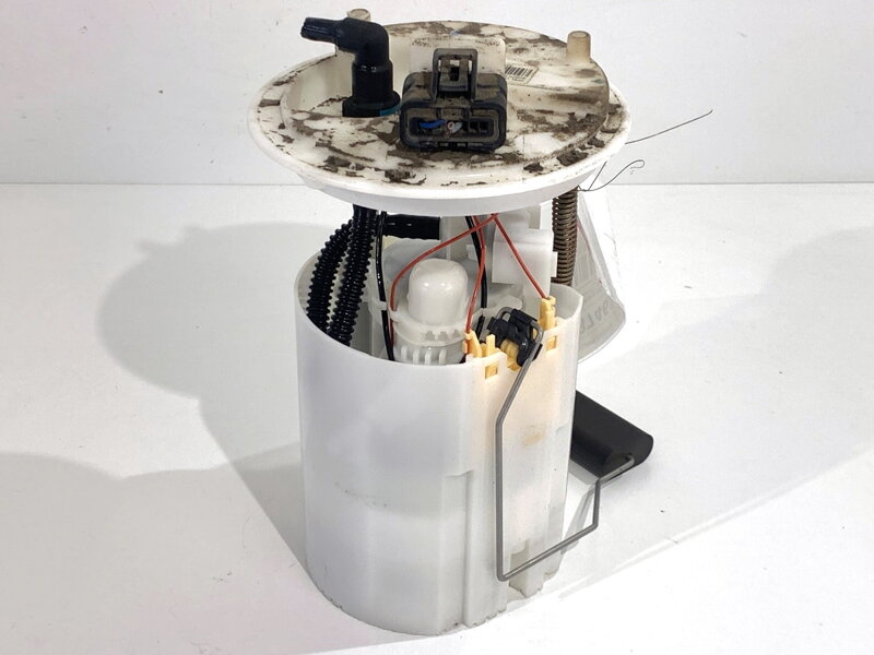 Palivové čerpadlo Opel Corsa E (X15) 2014 - 2022 13436579