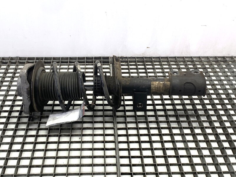 Tlumič pravý přední S pružinou Mercedes-benz Class A (W176) 2012 - 2018