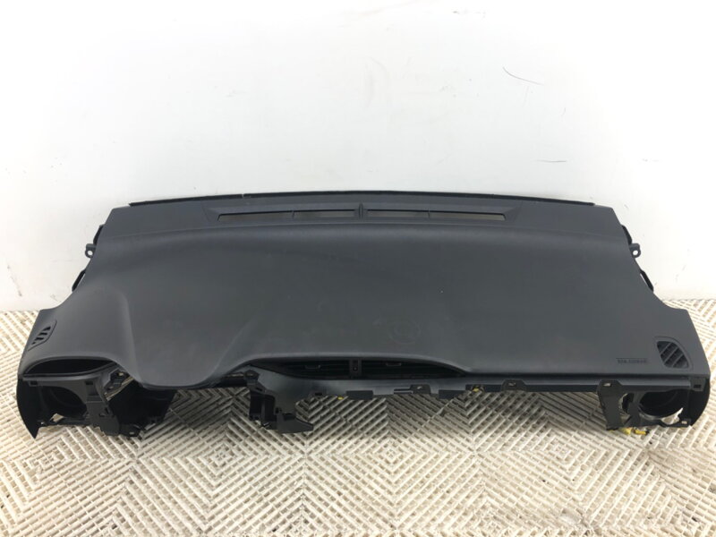 Palubní deska / kokpit S polštářem spolujezdce Toyota Yaris (_P13_) 2010 - 2022 55302-0D180