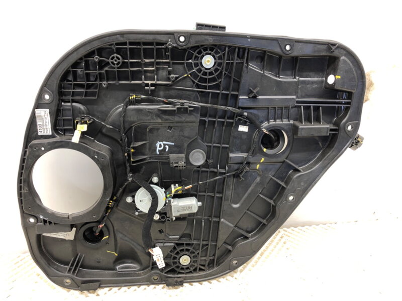 Stahovačka okna pravá zadní KIA Carens IV 2013 - 2022 83480-A4000