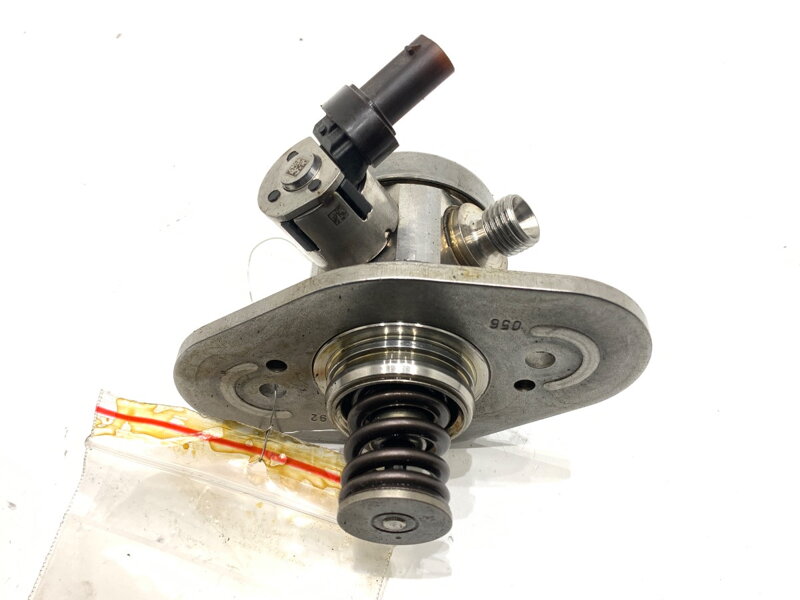 Čerpadlo vysokého tlaku Mini Mini Clubman (F54) 2014 - 2022 8631642