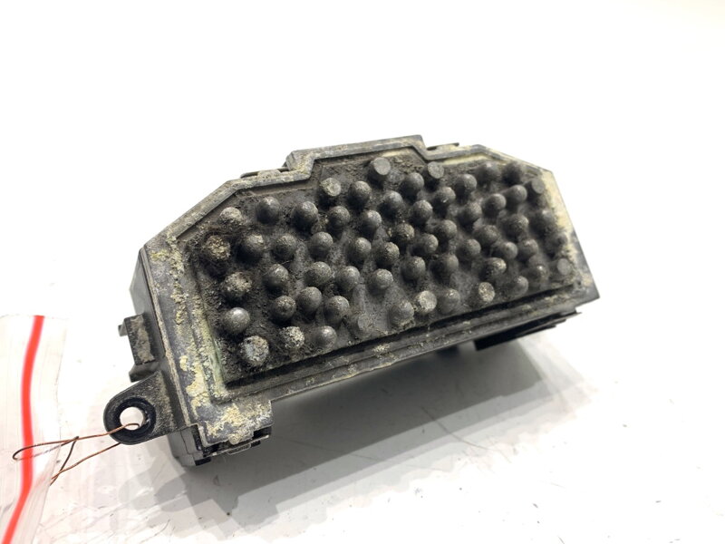 Odpor ventilátoru / ventilátory vzduchu Audi A5 (8T3) 2007 - 2017 8K0820521