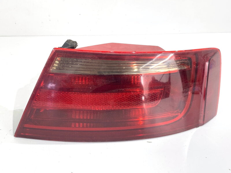 Světlo pravé zadní Audi A5 (8T3) 2007 - 2017 8T0945096