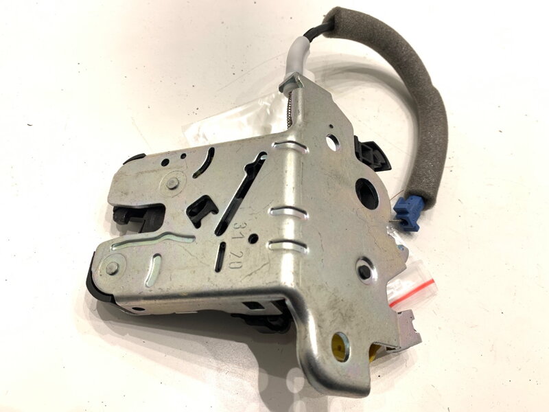 Zámek víka kufru zadní Skoda Superb III Kombi (3V5) 2015 - 2022 4M0827506D