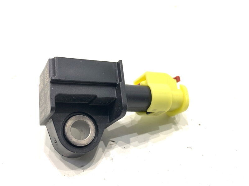 Čidlo nárazu Skoda Superb III Kombi (3V5) 2015 - 2022 5Q0959651B