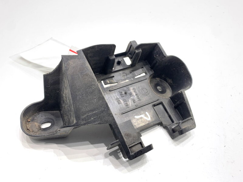 Konzole uchycení držák kryt radaru pravé zadní Skoda Superb III Kombi (3V5) 2015 - 2022 3V9907456A