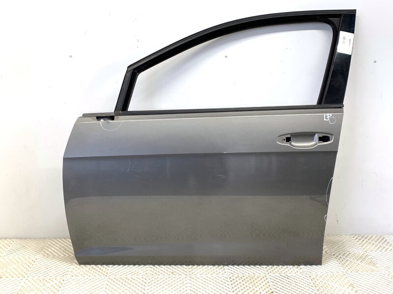 Dveře levé přední LA7N VW Golf VII (5G1, BQ1, BE1, BE2) 2012 - 2022 LA7N