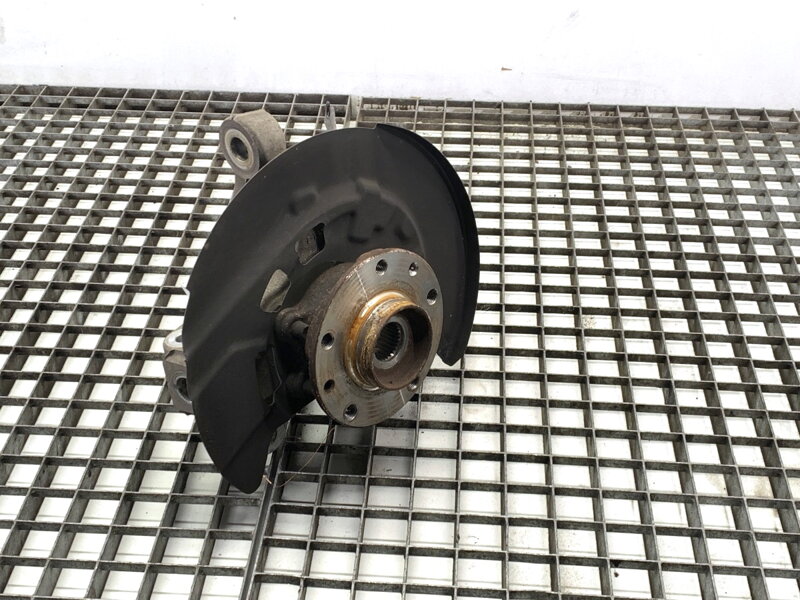 Otoč pravá přední Nissan Qashqai III (J12) 2021 - 2022