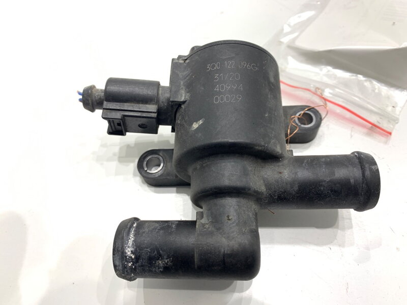 Přídavná vodní pumpa Skoda Superb III Kombi (3V5) 2015 - 2022 5Q0906457K