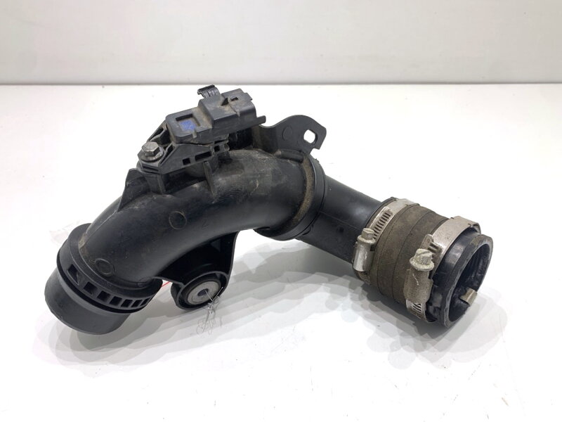 Vzduchové potrubí Peugeot 308 II (LB_, LP_, LW_, LH_, L3_) 2013 - 2021 1192772S01