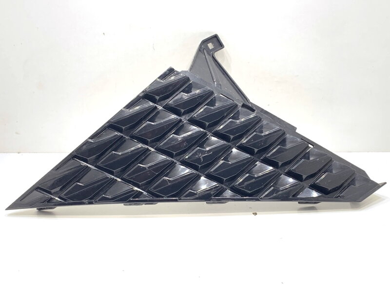 Maska chladiče grill pravá Nissan Qashqai III (J12) 2021 - 2022 62382HN10A