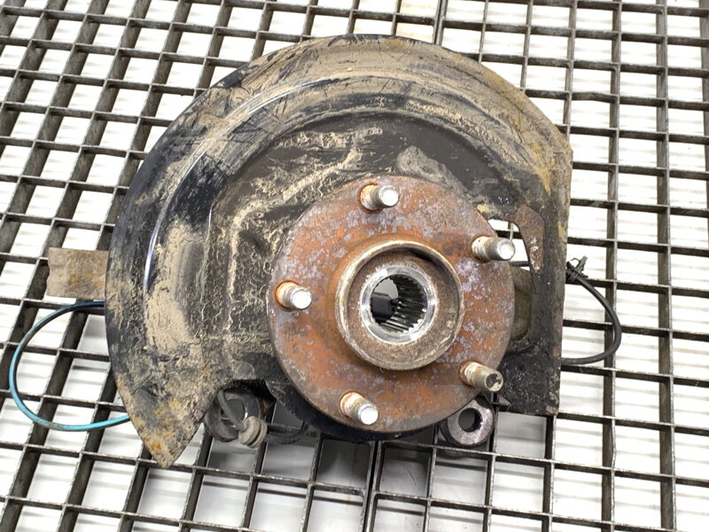 Otoč levá přední Nissan Juke (F15) 2010 - 2022