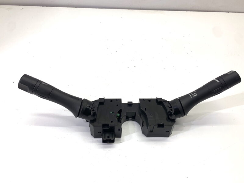 Přepínač sdružený Nissan Juke (F15) 2010 - 2022