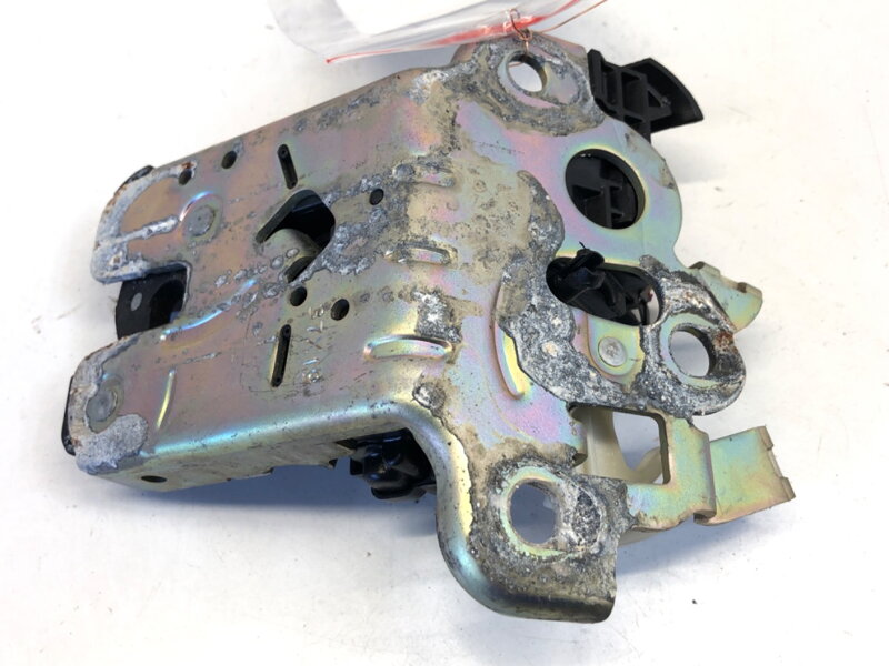 Zámek víka kufru zadní Skoda Fabia III (NJ3) 2014 - 2022 8R0827505A