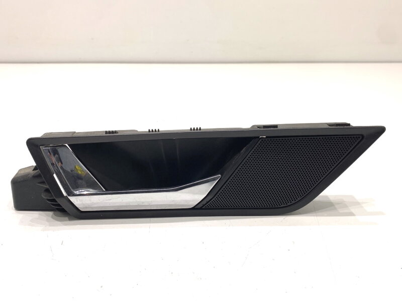 Klika vnitřní levá zadní Skoda Fabia III (NJ3) 2014 - 2022