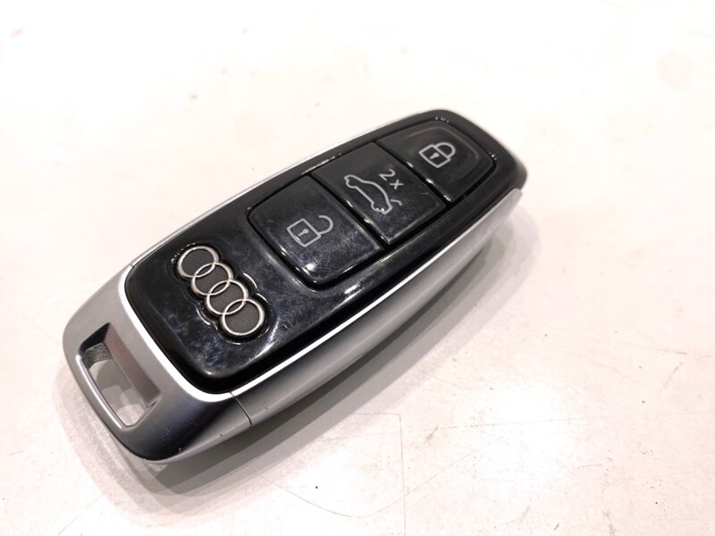 Klíč dálkové ovládání Audi A6 C8 Avant (4A5) 2018 - 2022