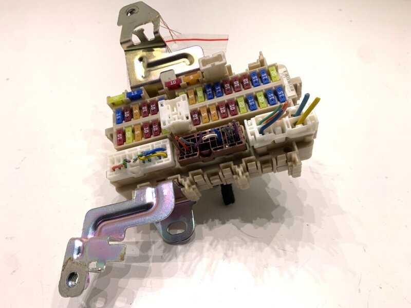 Pojistková skříňka Nissan Qashqai II SUV (J11, J11_) 2013 - 2022