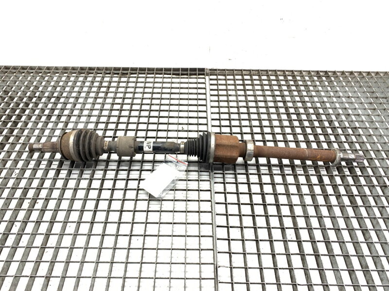 Poloosa pravá přední Nissan Qashqai II SUV (J11, J11_) 2013 - 2022