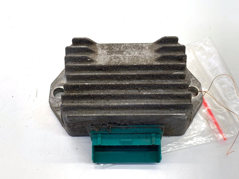 Regulátor napětí Piaggio Typhoon 2001 - 2014