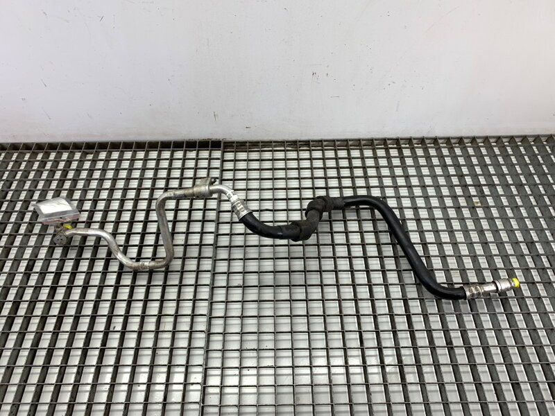 Kabel chlodzenia oleje BMW 5 (G30, F90) 2016 - 2022 8094809