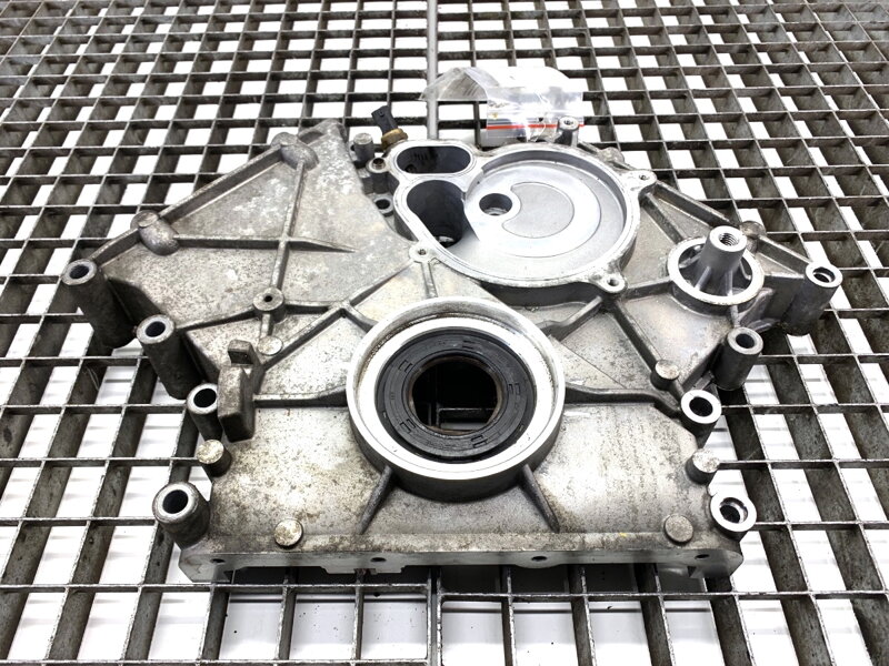 Víko / kryt rozvodů BMW 5 (G30, F90) 2016 - 2022 7649035