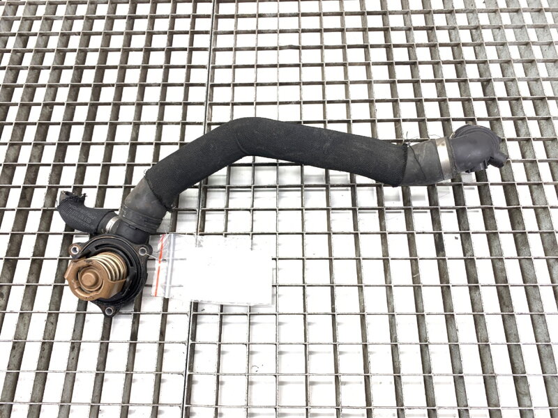 Potrubí vody Audi A5 (8T3) 2007 - 2017 059121111AA