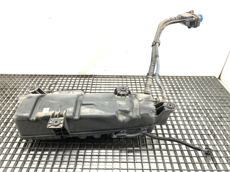 Nádrž SCR Land Rover Range Rover Evoque (L551) 2018 - 2022 M8D2-5J228-AA