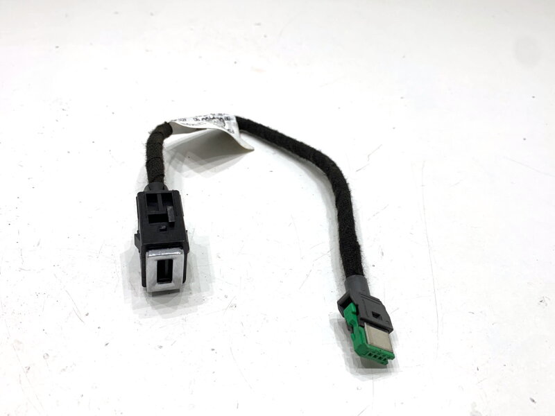 Zásuvka / uložení USB Peugeot 308 SW II (LC_, LJ_, LR_, LX_, L4_) 2014 - 2021 9806048080