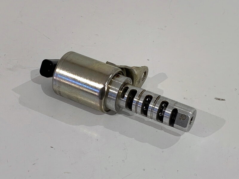 Ventil proměnných FÁZ rozvodů Jaguar XF I (X250) 2008 - 2015 AG9G-6M280