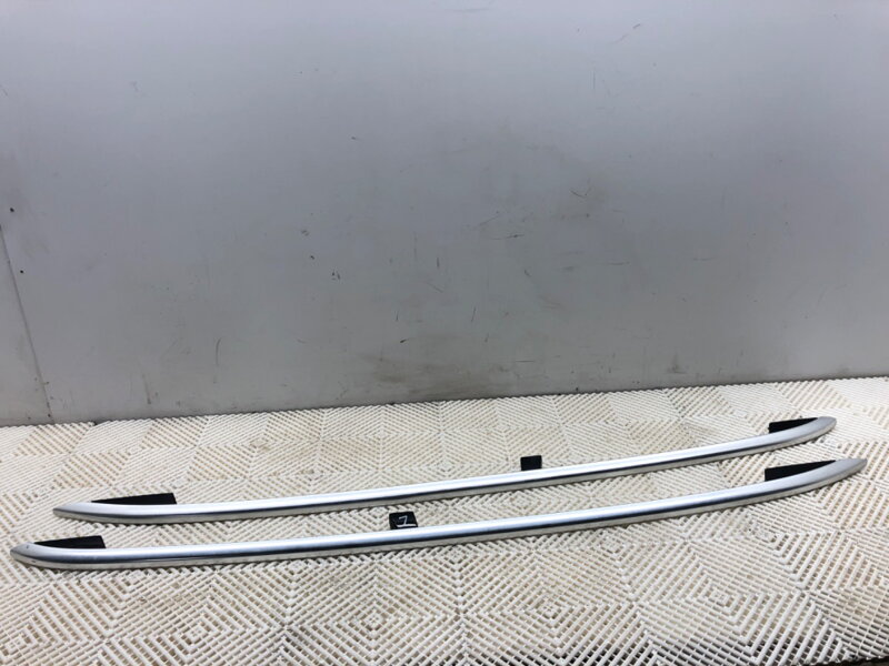 Střešní nosiče / ližiny střešní sada VW Passat B7 Variant (365) 2010 - 2015 3AF860033