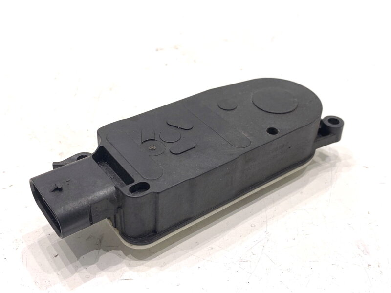 Motorek rolety žaluzie Land Rover Range Rover Evoque (L551) 2018 - 2022 5877R1007