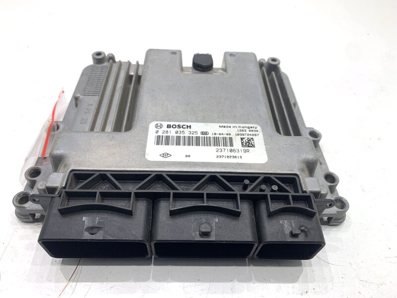 Řídicí jednotka motoru Renault Clio IV (BH_) 2012 - 2022 237106319R 0281035325