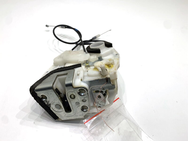 Zámek dveří levý zadní Fiat Sedici (189_) 2006 - 2014 82302-79J12