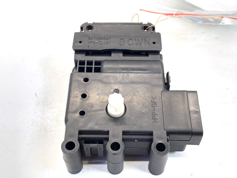 Motor radiátoru topení Mazda 3 Sedan (BM_, BN_) 2013 - 2022 GA705KD49