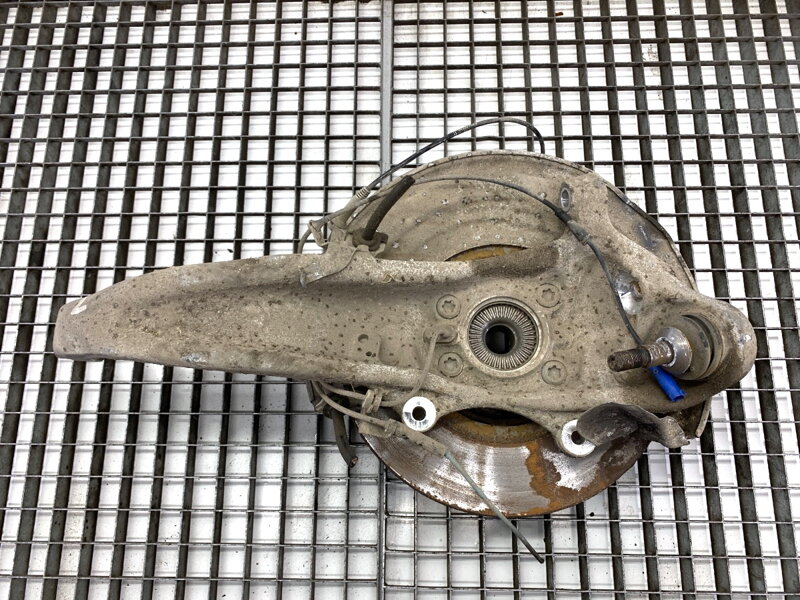 Otoč levá přední BMW 5 (G30, F90) 2016 - 2022