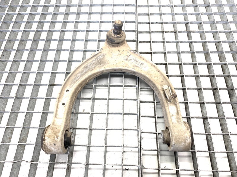 Rameno levé přední BMW 5 (G30, F90) 2016 - 2022 6861185