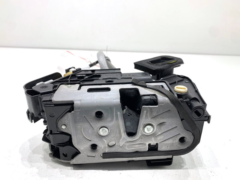 Zámek dveří pravý zadní Skoda Octavia IV Combi (NX5) 2019 - 2022 5TA839016Q