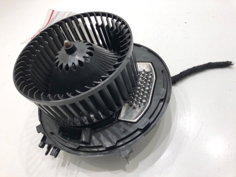 Ventilátor topení Skoda Octavia IV Combi (NX5) 2019 - 2022 5WB819015