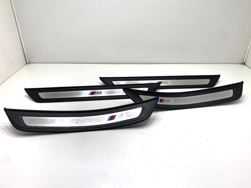 Kryty / nástavce lišty prahové sada BMW 5 (G30, F90) 2016 - 2022 5A0DB65 9447022
