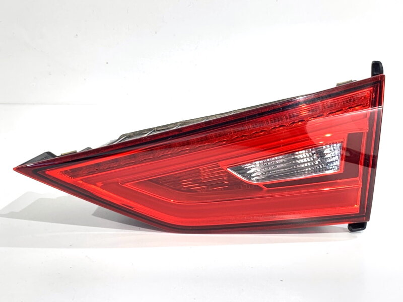 Světlo zadní pravé vnitřní Audi A3 Limousine (8VS, 8VM) 2013 - 2022