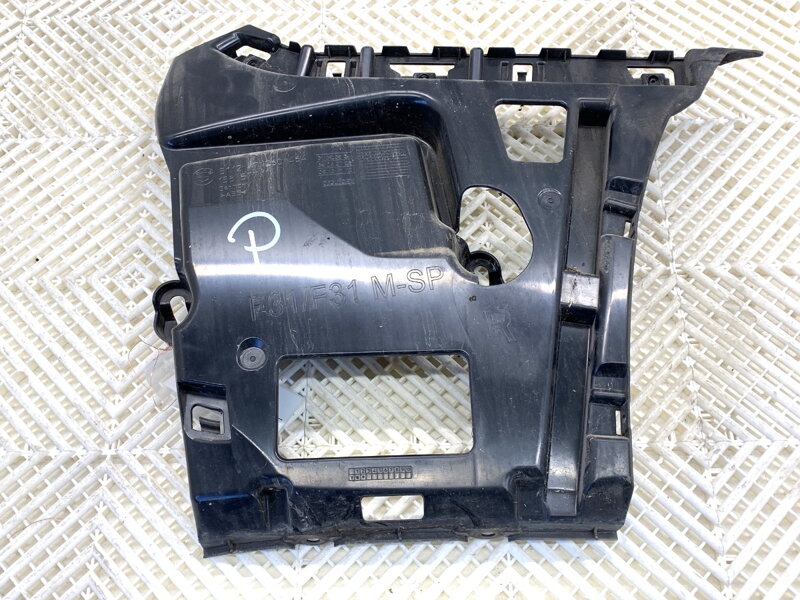 Držák nárazníku pravý zadní BMW 3 Touring (F31) 2012 - 2019 7260464