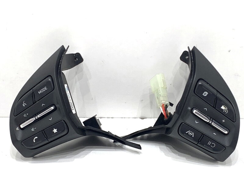 Přepínače volantu Hyundai I30 (PDE, PD, PDEN) 2016 - 2022 96720-G4770
