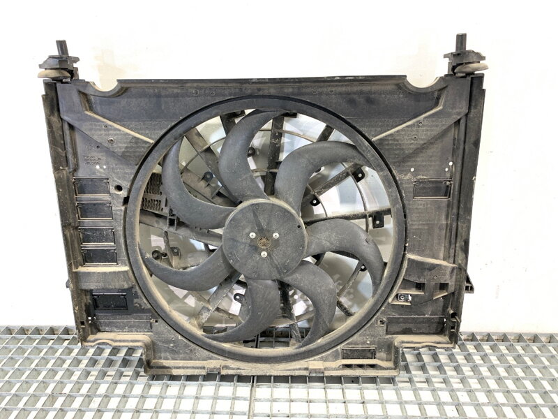 Ventilátor chladiče Jaguar F-pace (X761) 2015 - 2022 HK83-8C607-AE
