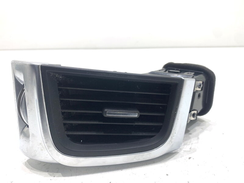 Mřížka ventilace pravá přední Jaguar E-pace (X540) 2017 - 2022 J9C3018B08AD