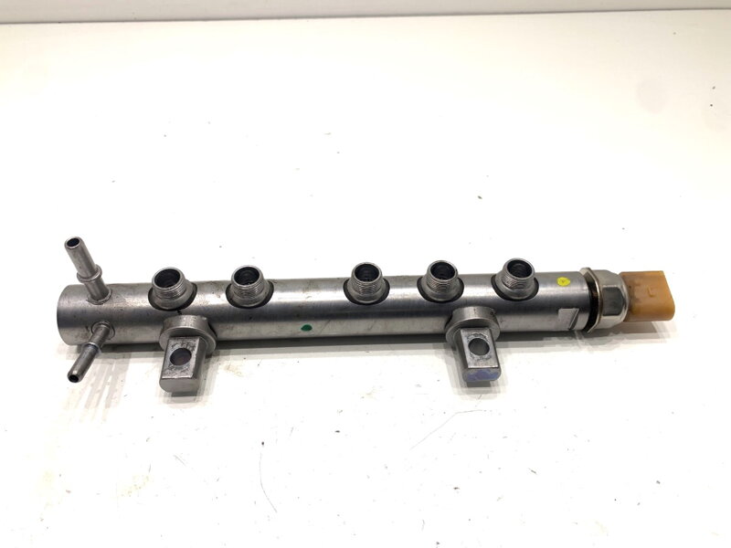 Vstřikovací rampa S čidlem Land Rover Range Rover Evoque (L551) 2018 - 2022 M4D3-9D280-AB